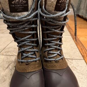 The North Face Women's Brown and Black Winter Boots